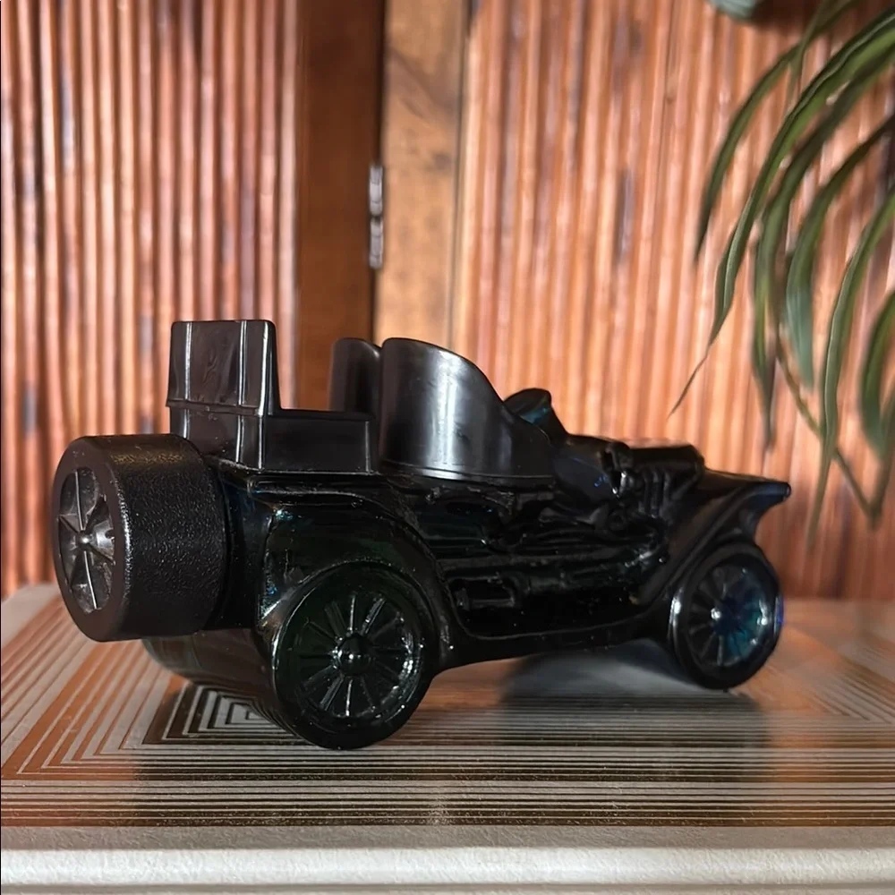 Avon Vintage Car Shaving Bottle - Blue bottle